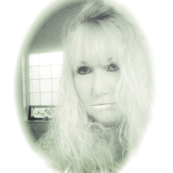 Meet your Posher, Sherri - Picture 1 of 1